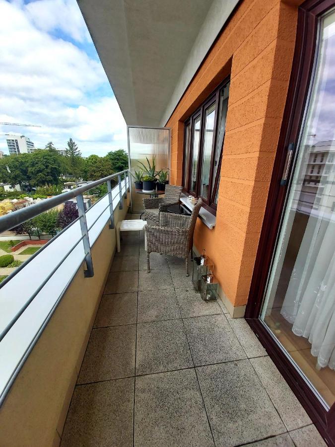 Unique Beige & Gold Apartments コウォブジェク エクステリア 写真